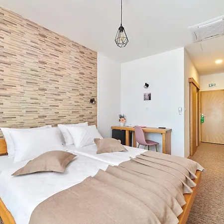 招待所 Sobe Sole Cepljani