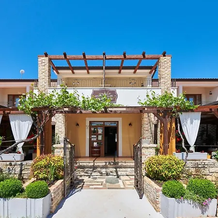 Guest house Sobe Sole 4*