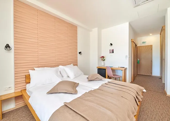 招待所 Sobe Sole Cepljani